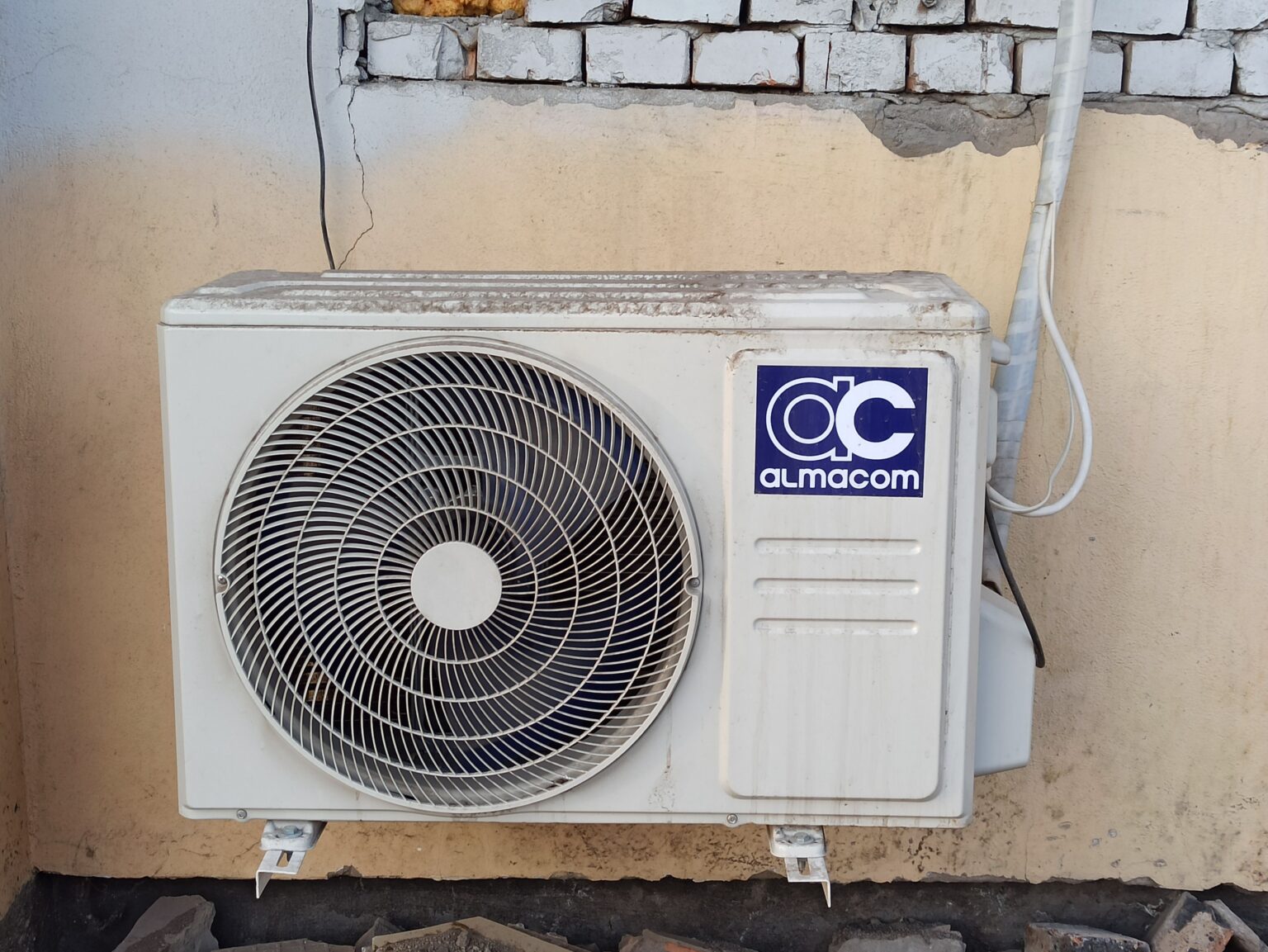 Professional Air Conditioner Installation vs. DIY: What’s the Difference?