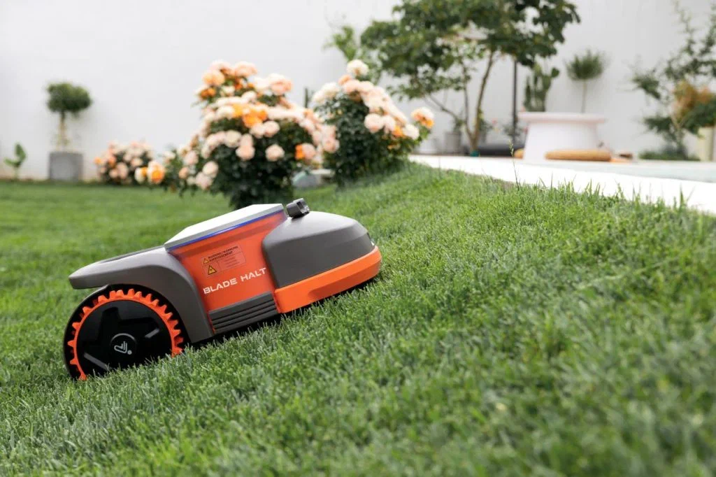 Top Robotic Lawn Mower Features to Look for Before You Buy